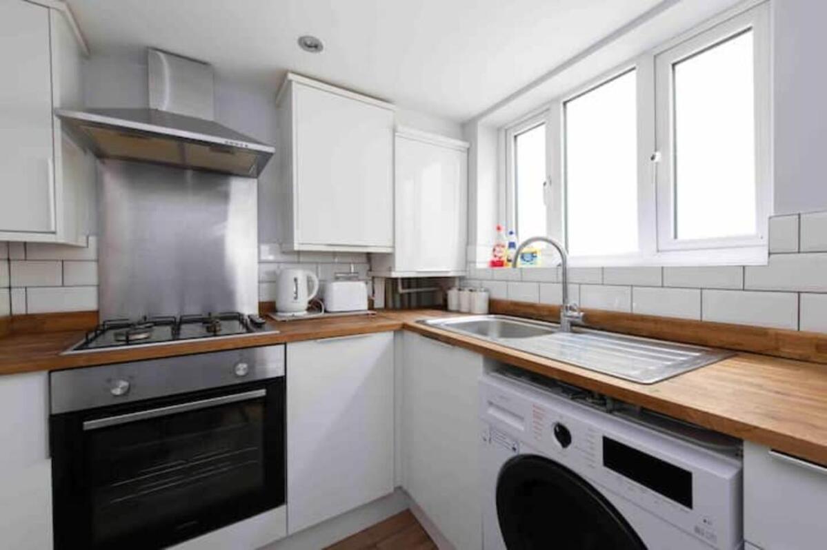 2 Bed House In Woolwich Apartamento Londres