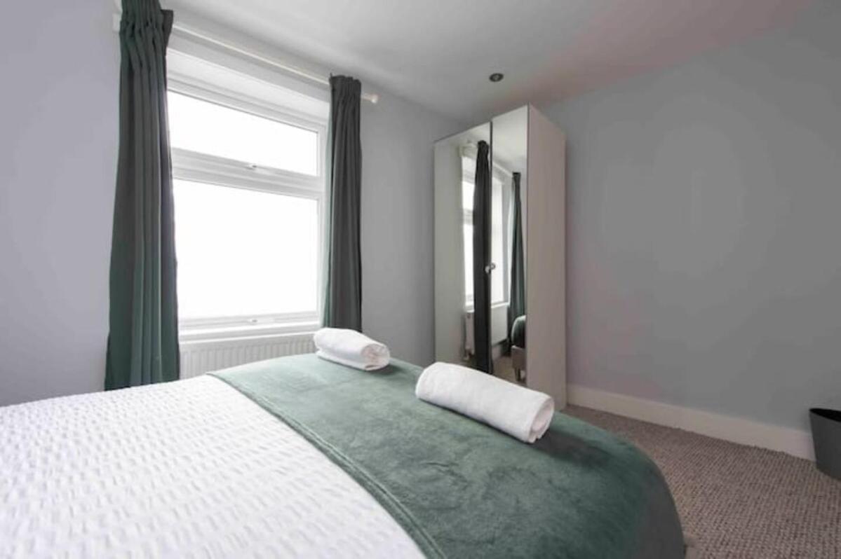2 Bed House In Woolwich * Londres